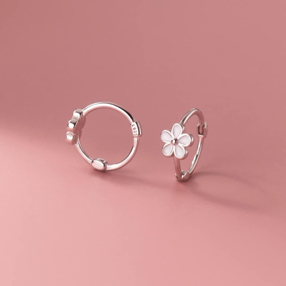 Solid 925 Sterling Silver Flower Hoop Earrings Huggie for Women Teen Girls Daisy - Picture 5 of 8